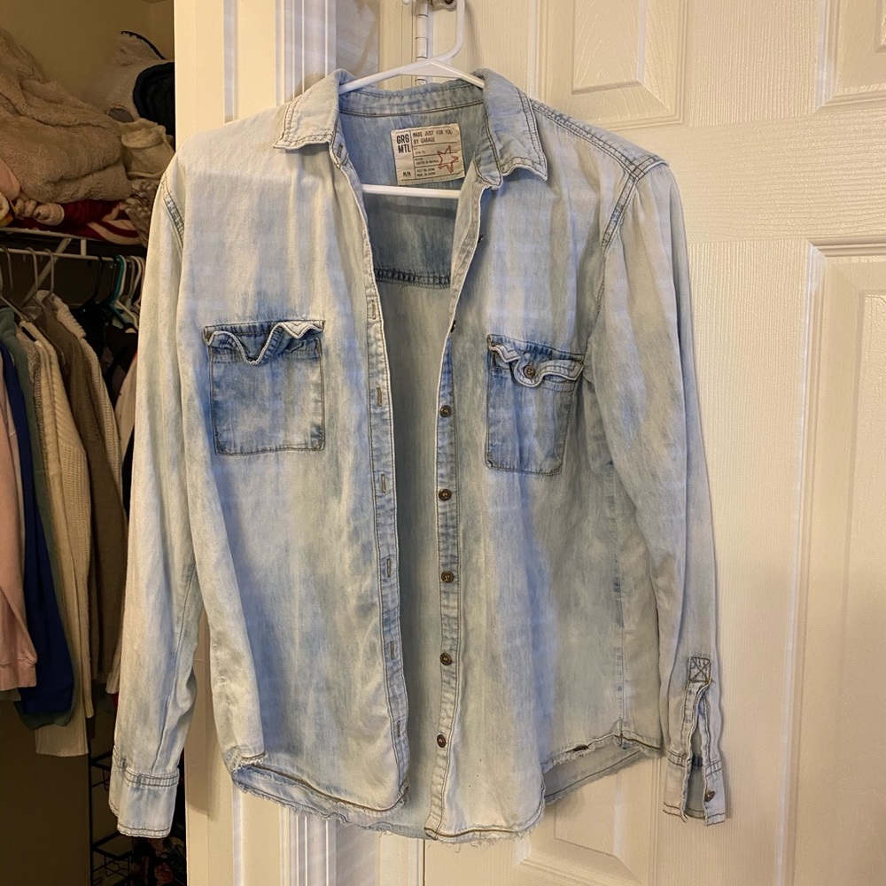 Distressed light weight shacket